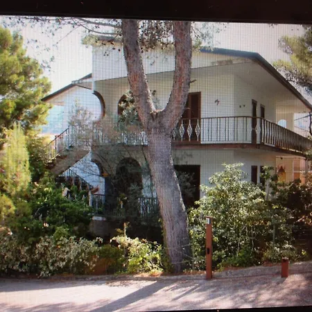 Rita Cilento Apartment *