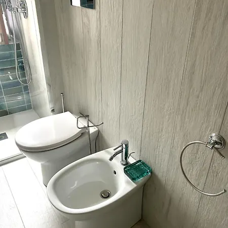 Rita Cilento 아파트